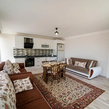 Cozy House With Balcony And Mountain View In Fethiye *