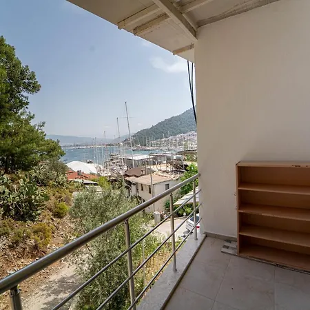 Cozy House With Balcony And Mountain View In Fethiye Сasa de vacaciones *