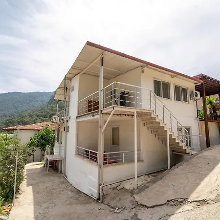 Cozy House With Balcony And Mountain View In Fethiye