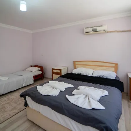 Cozy House With Balcony And Mountain View In Fethiye Vakantiehuis